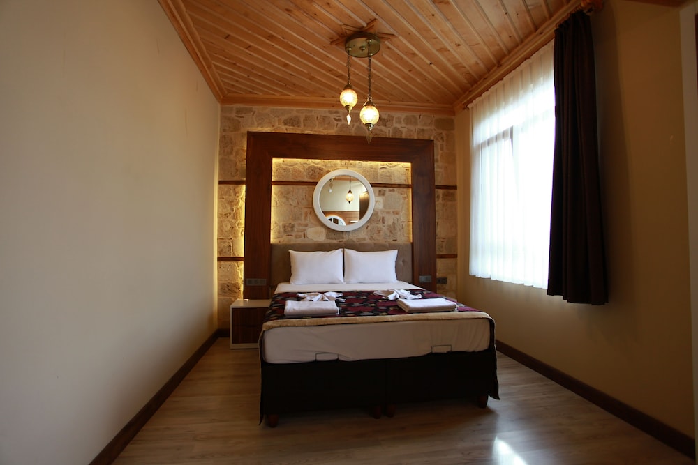 Bacchus Pension 10/49