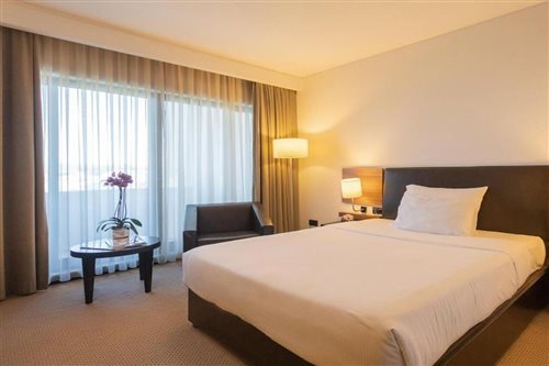 Room, Single