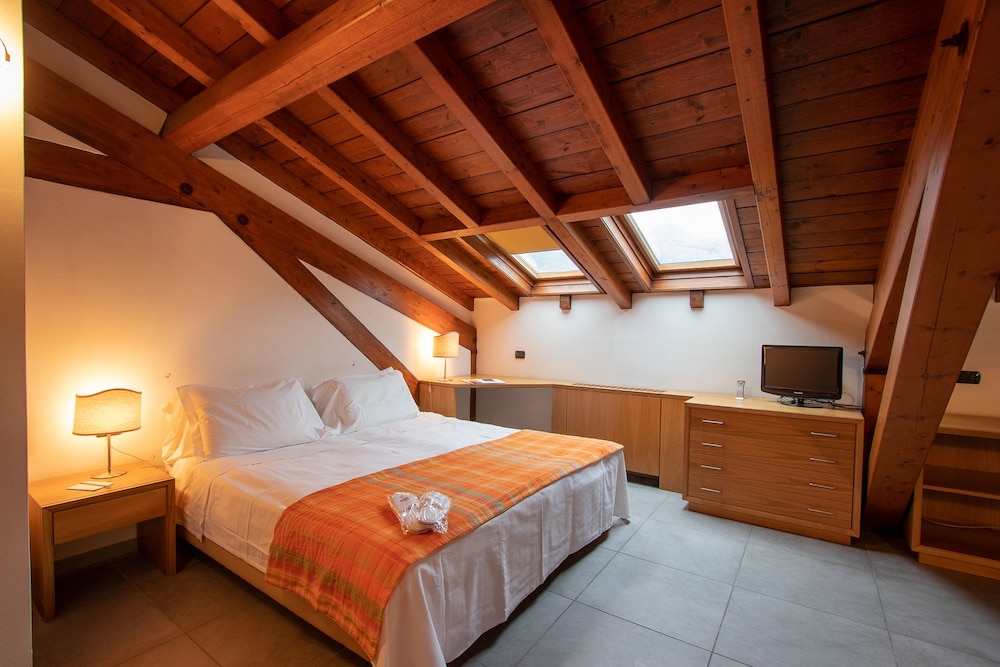 Albergo Le Due Corti 36/62