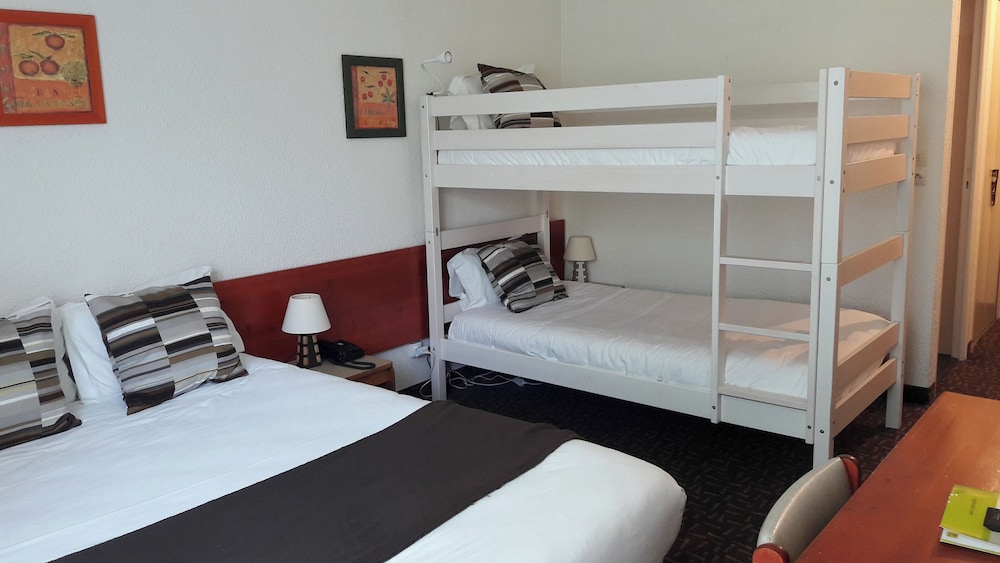 HOTEL LA BELLE POULE 10/44