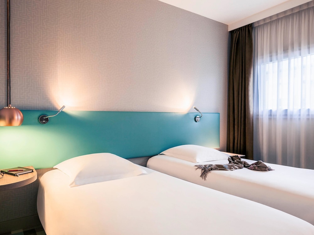 Mercure Marne la vallee Bussy St Georges 27/52