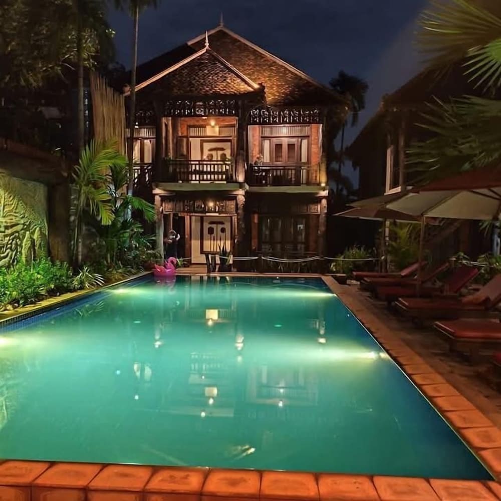 JAVA WOODEN VILLA 3/50