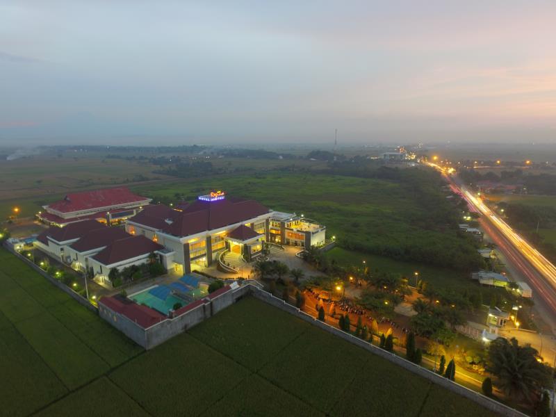Regina Hotel Pemalang 31/32