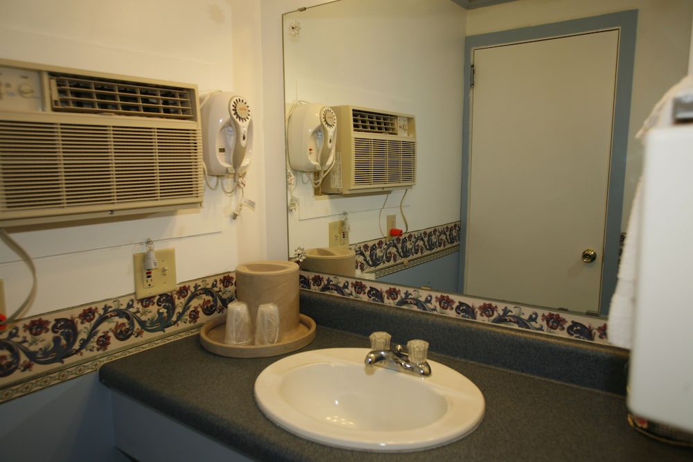 Bennington Motor Inn 35/35