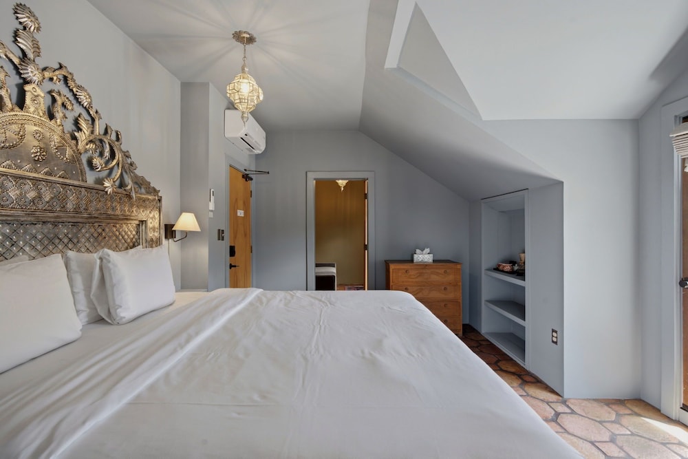 El Paradero Bed & Breakfast Inn 28/79