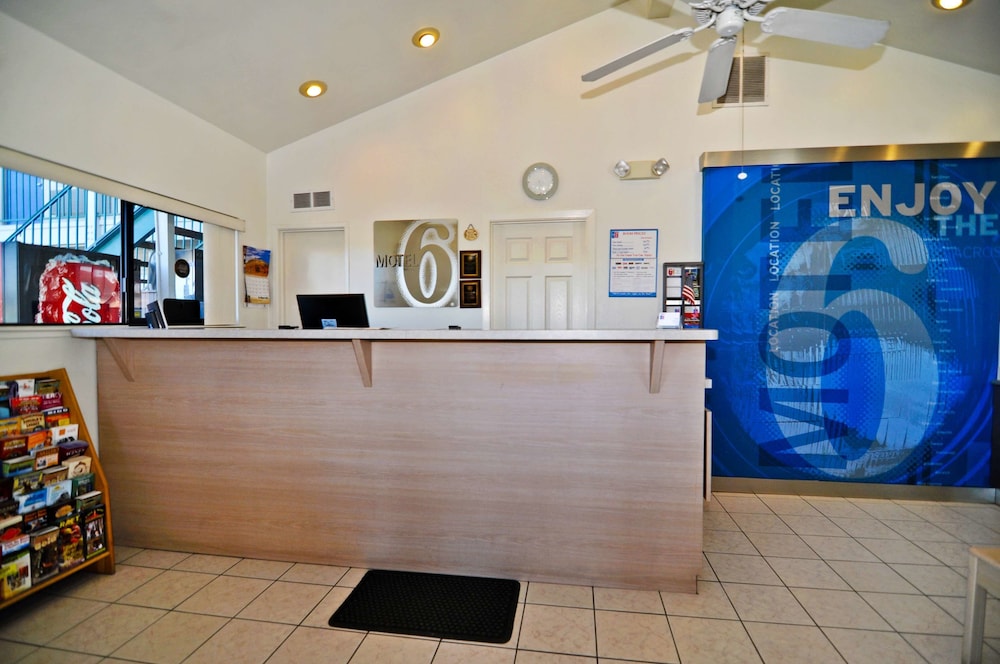 Motel6 Willows, CA 6/60