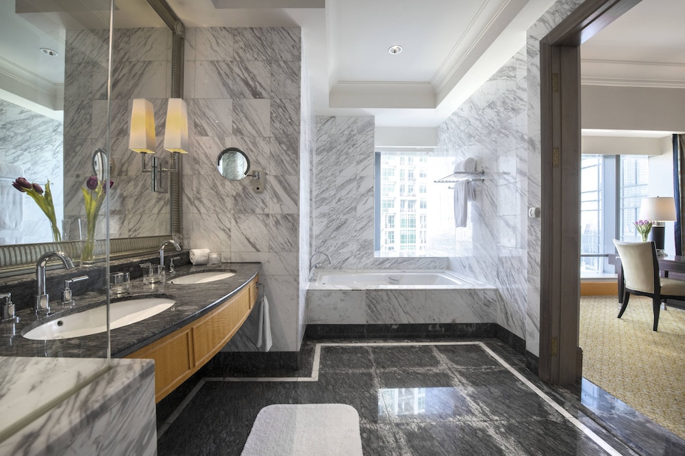 Ritz Carlton Jakarta Mega Kuningan Hotel 11/52