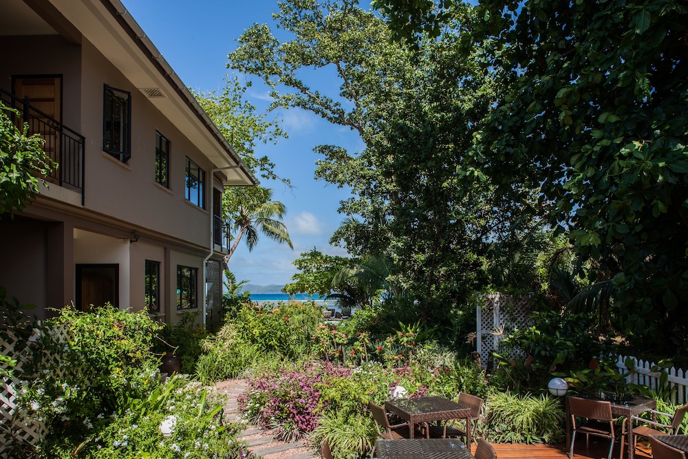 Le Repaire Boutique Hotels And Restaurant 44/47