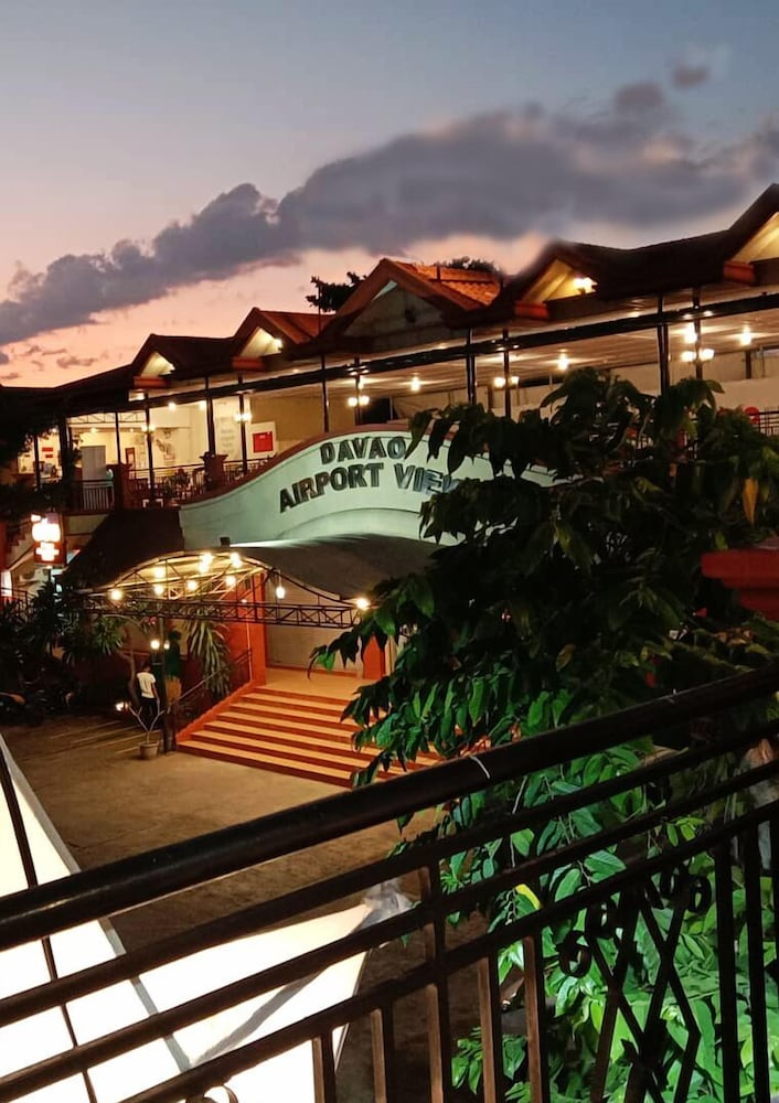 OYO 150 Davao Airport View Hotel 37/43