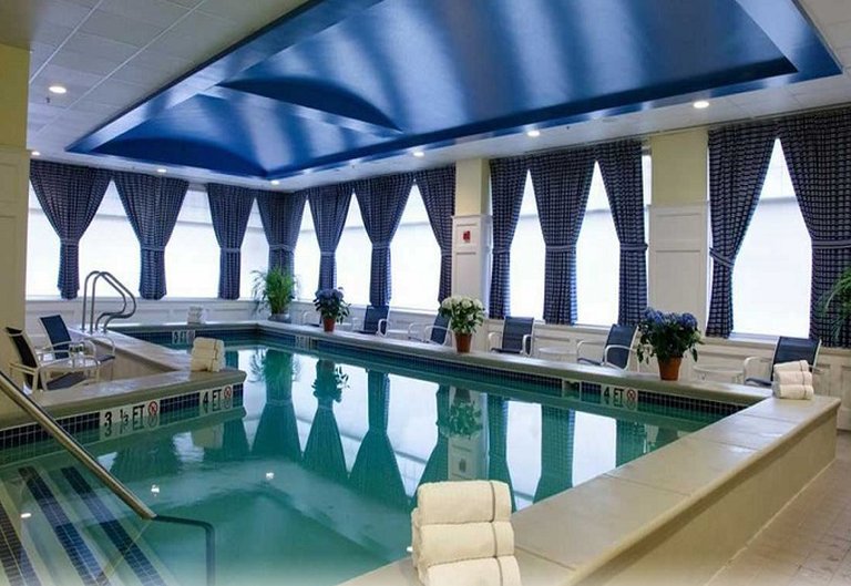 Salem Waterfront Hotel and Suites 27/45