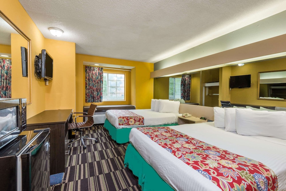Microtel Inn And Suites Riverside 15/33