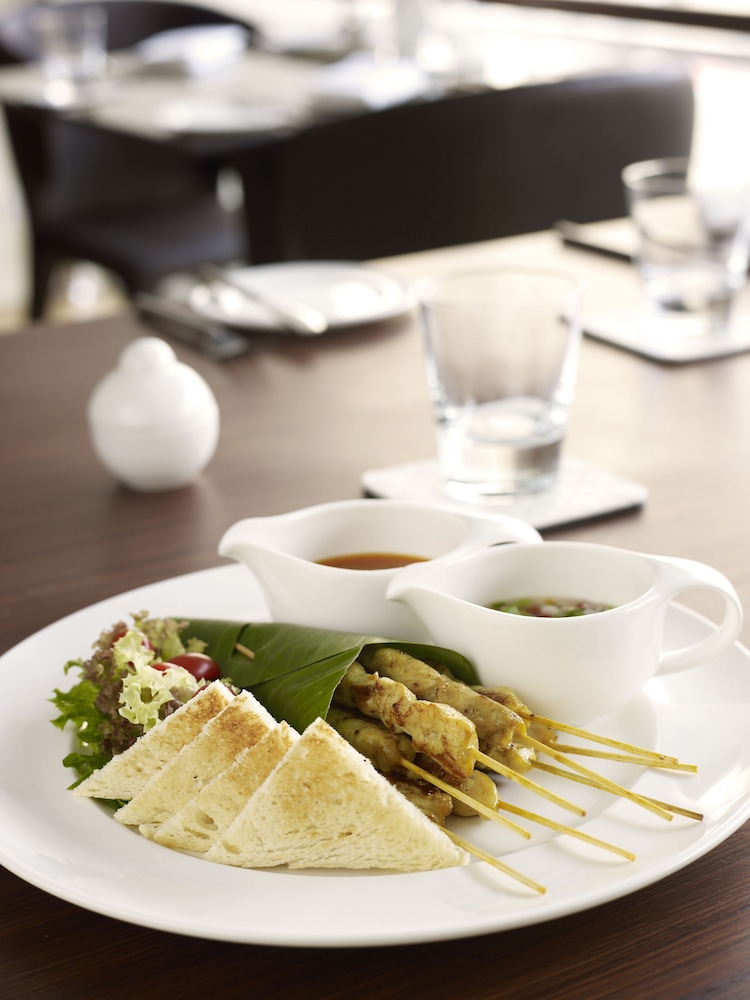 NH Bangkok Asoke 49/66