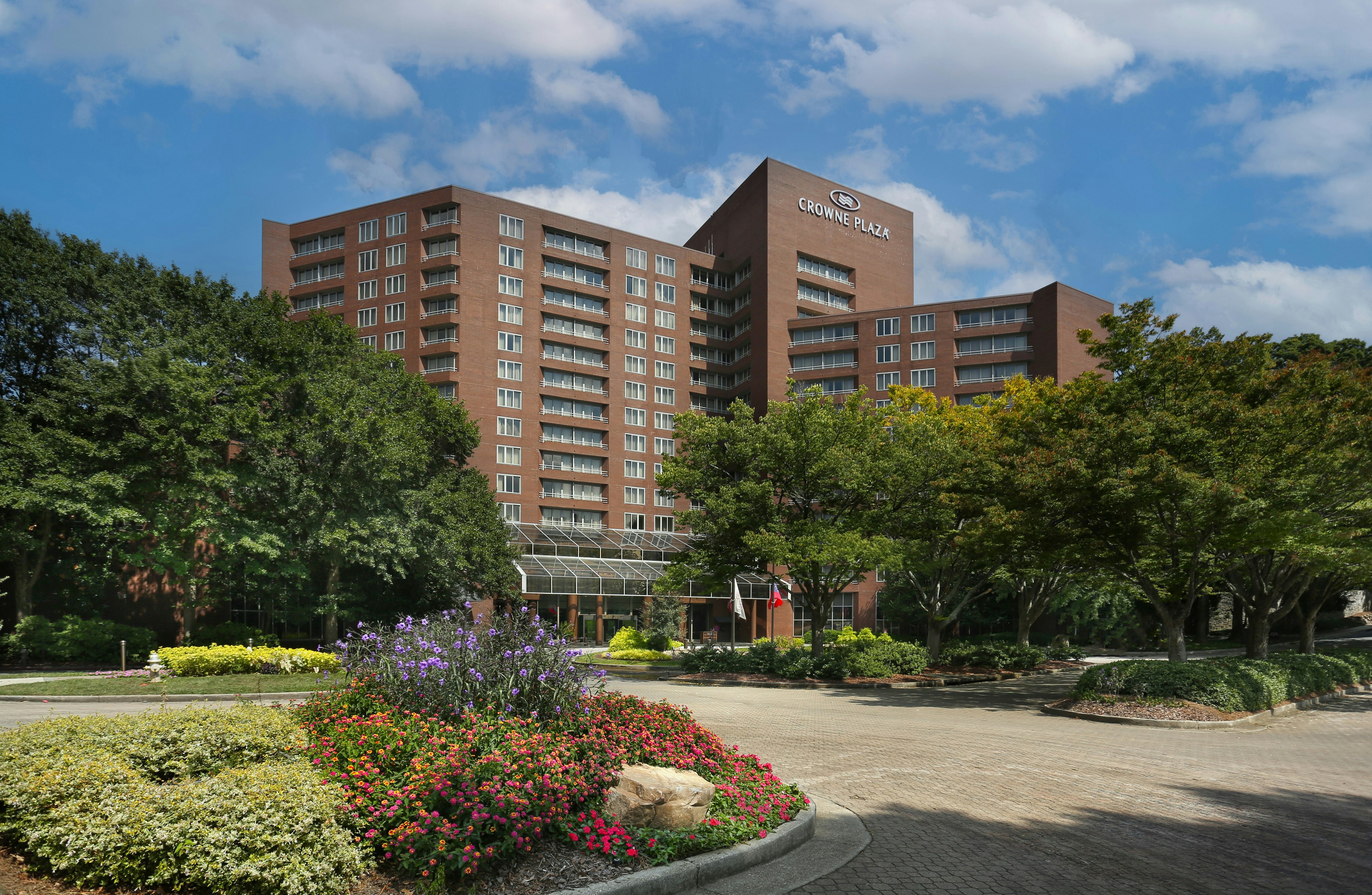 Crowne Plaza Atlanta Perimeter At Ravinia 69/78