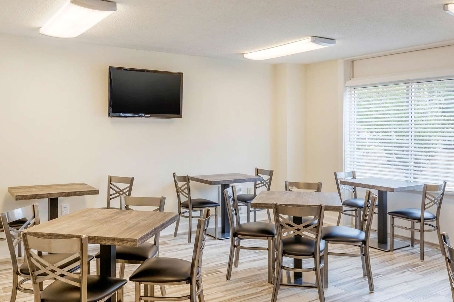Quality Inn and Suites Apex Holly Springs 14/15