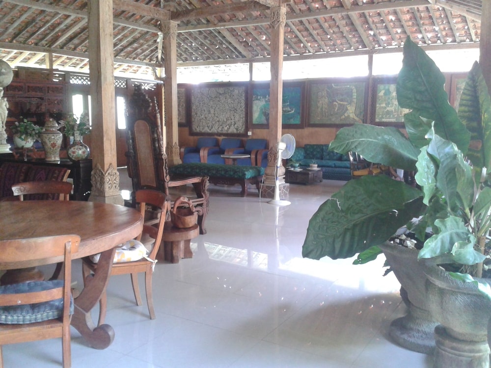 Gazebo Beach Hotel 25/50