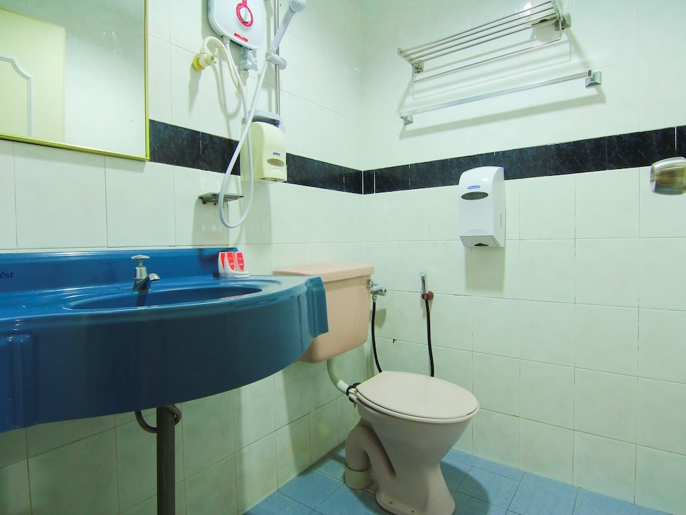Hotel O T P Hotel 49/54