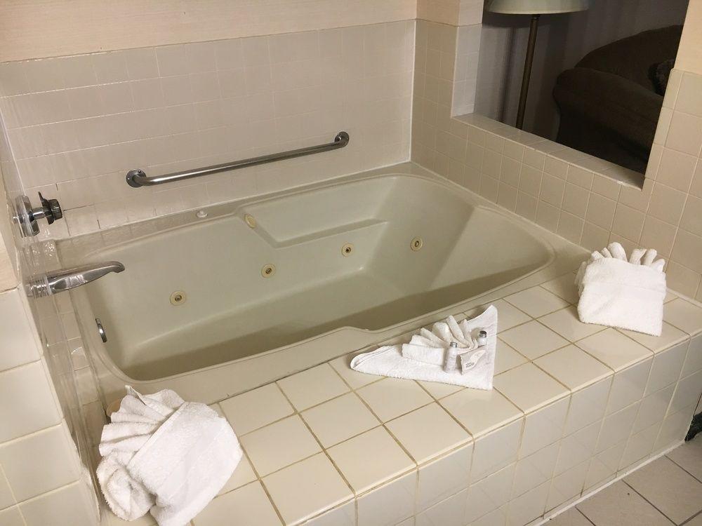 Motel6 Artesia, CA 37/41