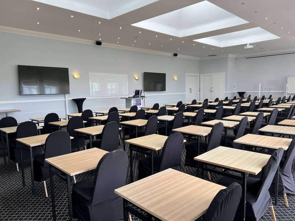 Park Inn by Radisson Shannon Airport 42/59