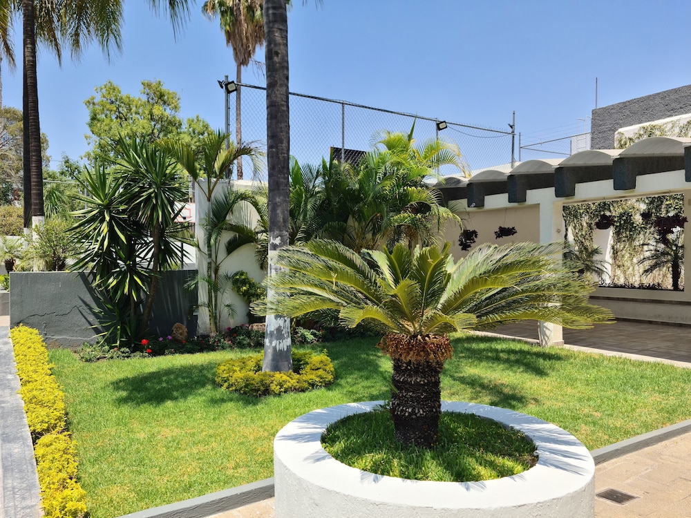Hotel Las Pergolas 63/68