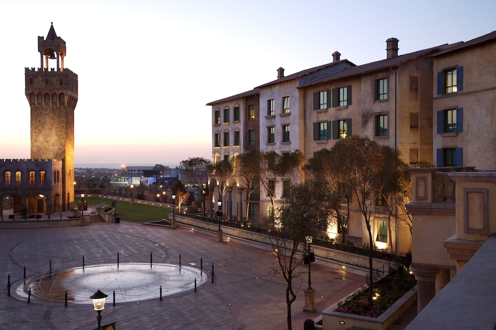 Sunsquare Montecasino 12/66