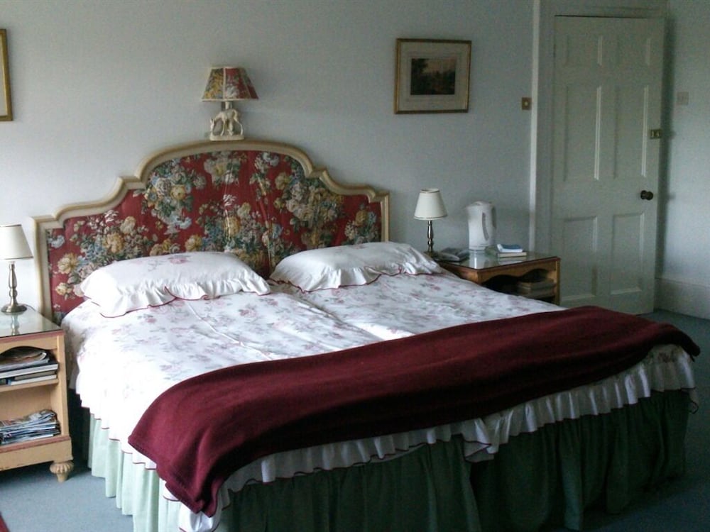 Lisle Combe 14/50