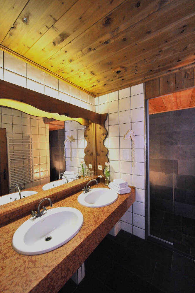 Alp Art Hotel 74/75