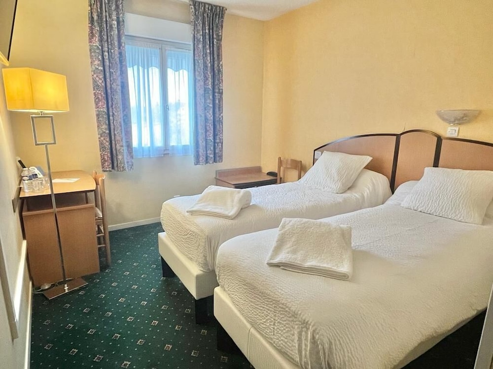 Logis Hotel Sully Le Château 5/49