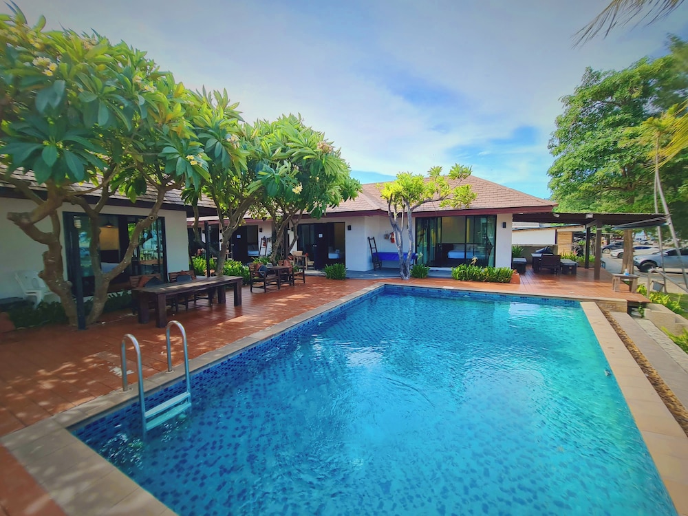 Chidlom Resort 43/45