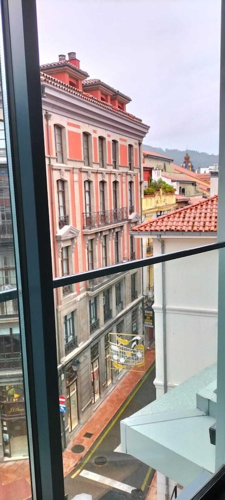 Zalle Oviedo Suites 2/15