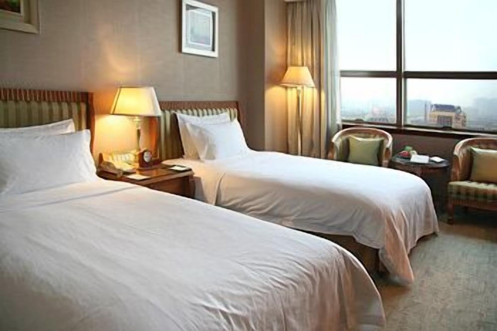 Phoenix Hotel Inner Mongolia 5/15