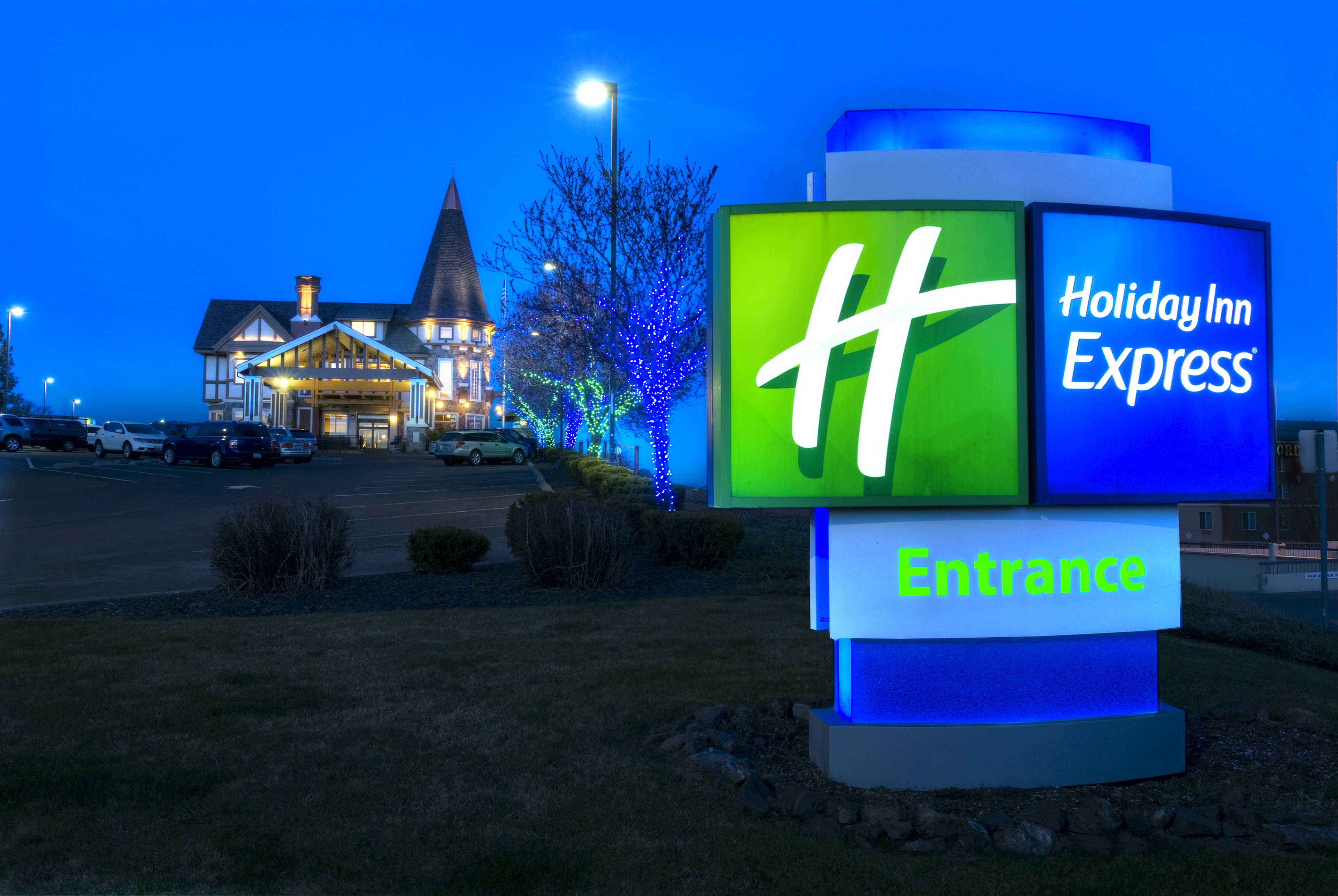 Holiday Inn Express Downtown Spokane 8/58
