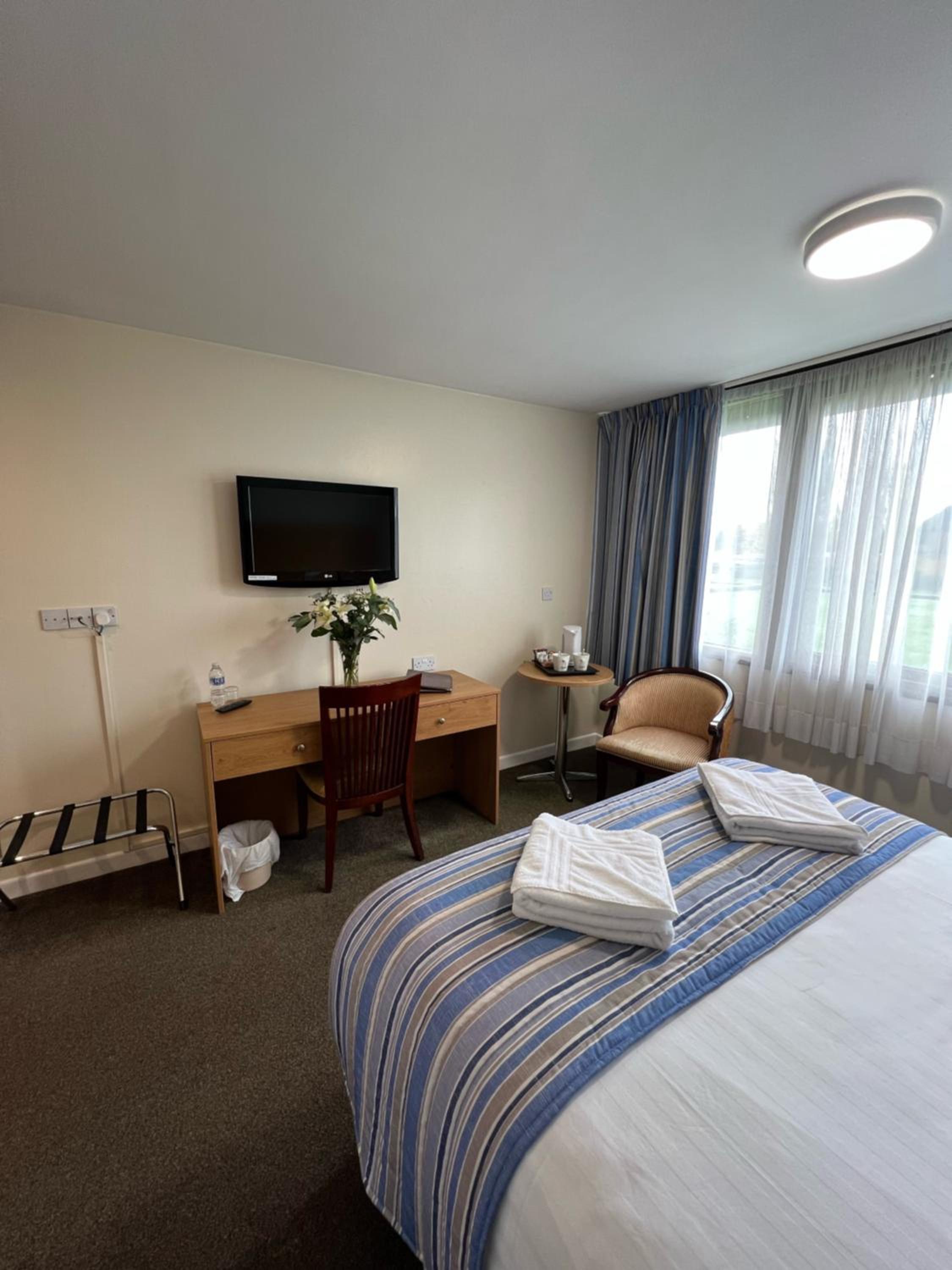 Hermitage Park Hotel 12/42