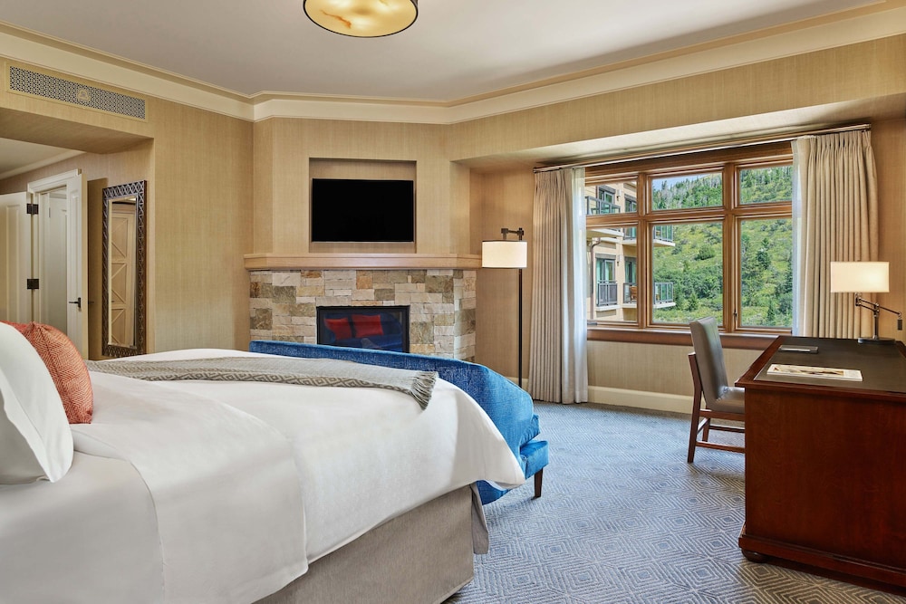 The St. Regis Deer Valley 15/70