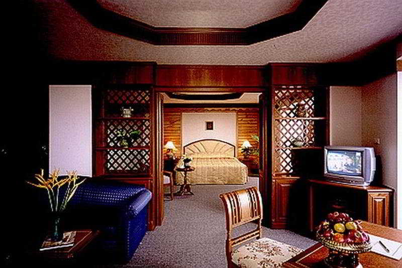 Hermitage Hotel & Resort 6/15