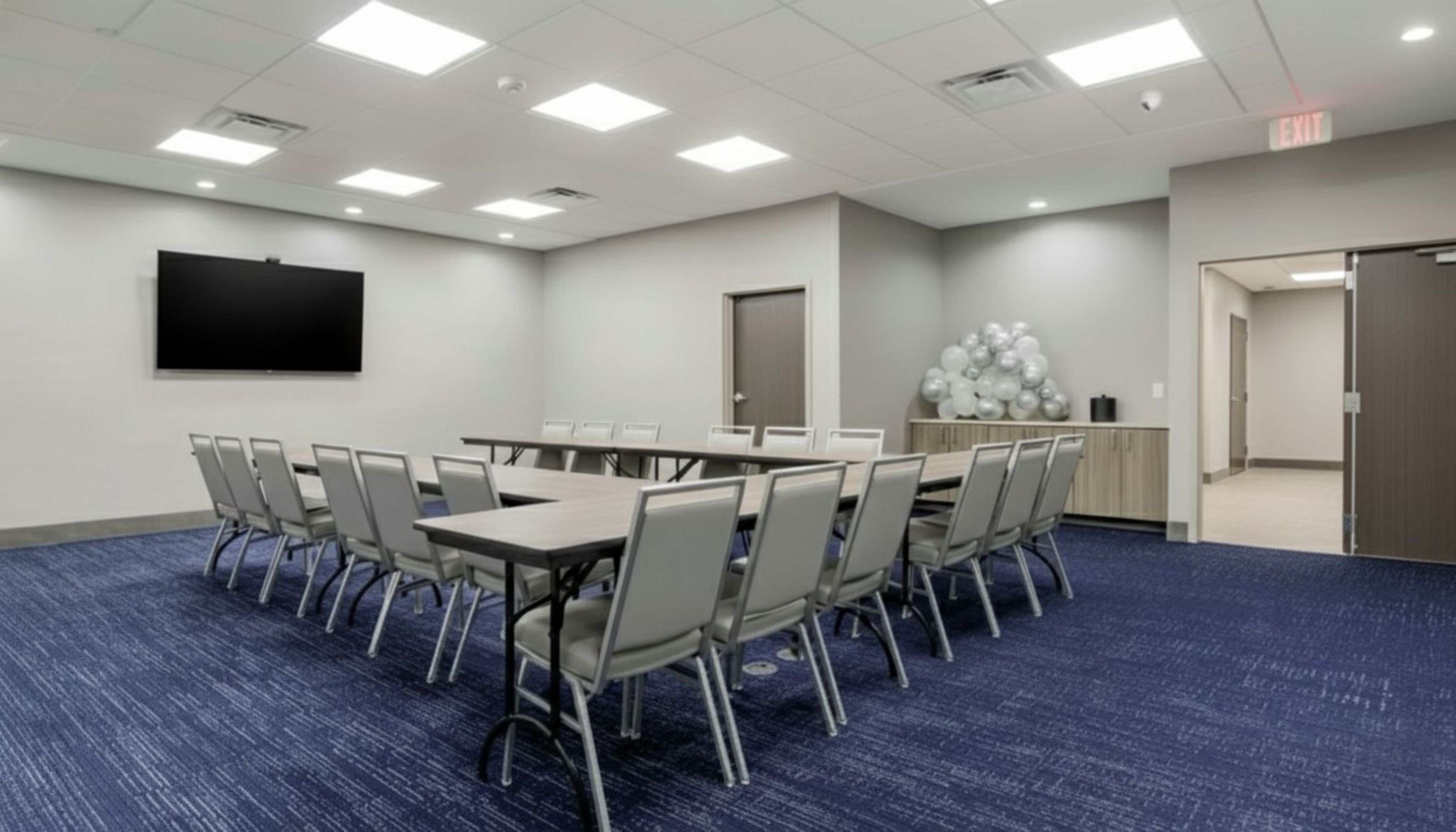 Best Western Plus Choctaw Inn & Suites 33/38