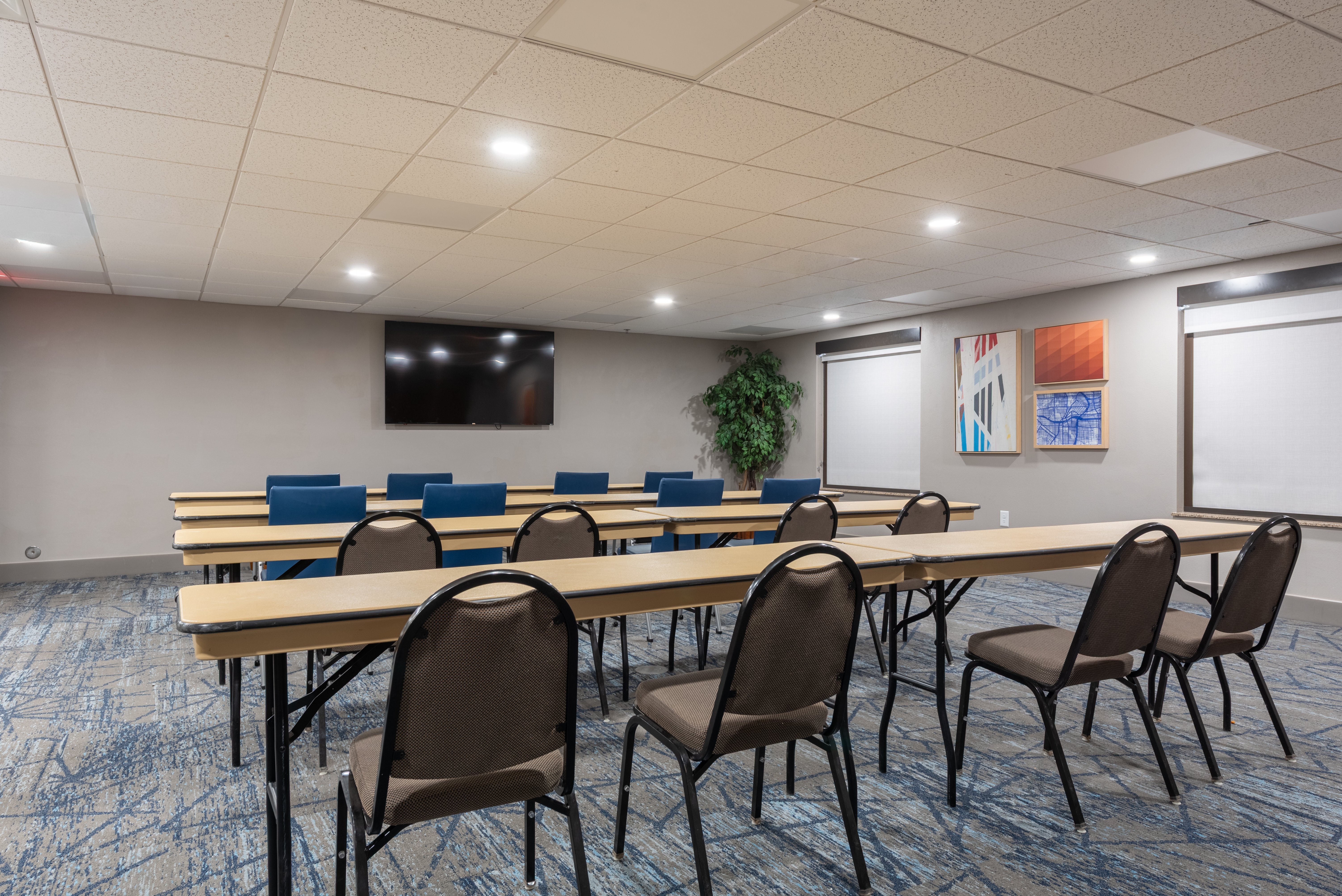 Holiday Inn Express Hotel & Suites Lamar 69/78