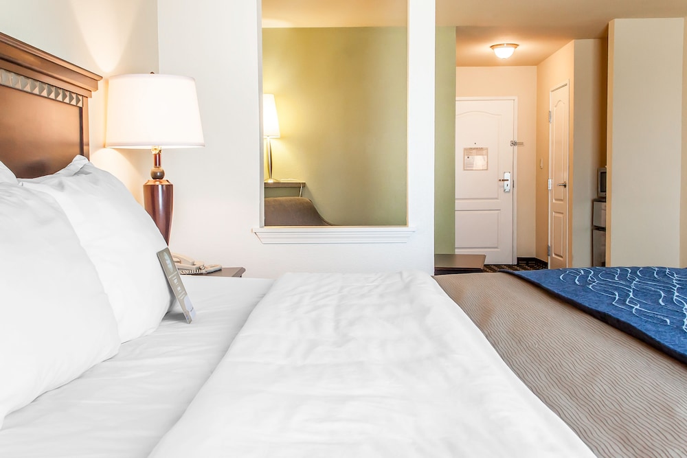 Comfort Inn & Suites Elk City South 11/37