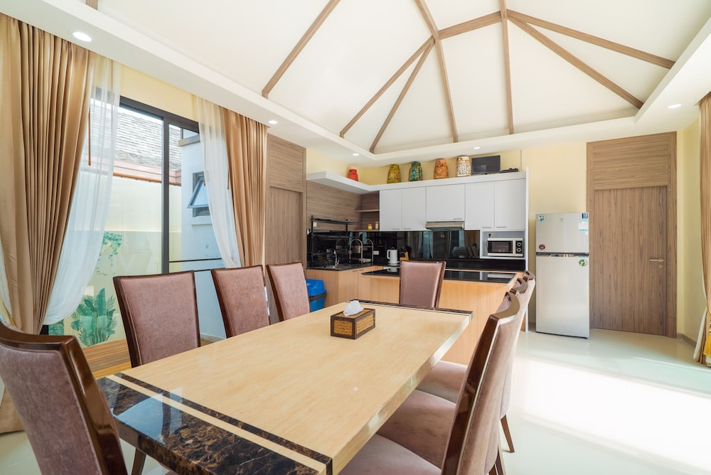 Rawai Vip Villas Kids Park And Spa 74/87