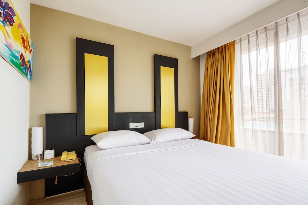 Gold Orchid Bangkok 10/50