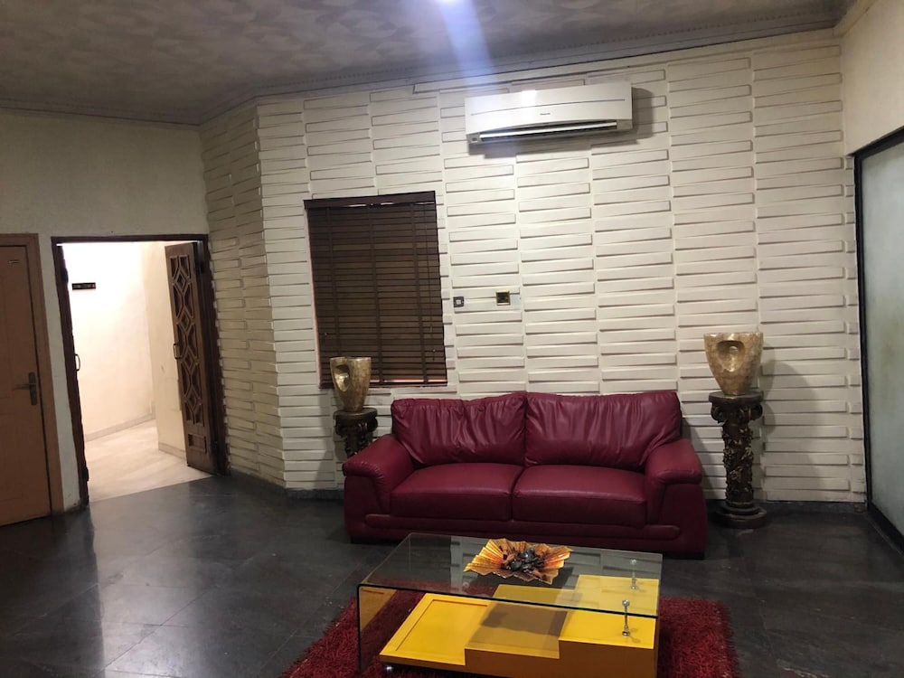 Solitude Hotel Yaba 28/50