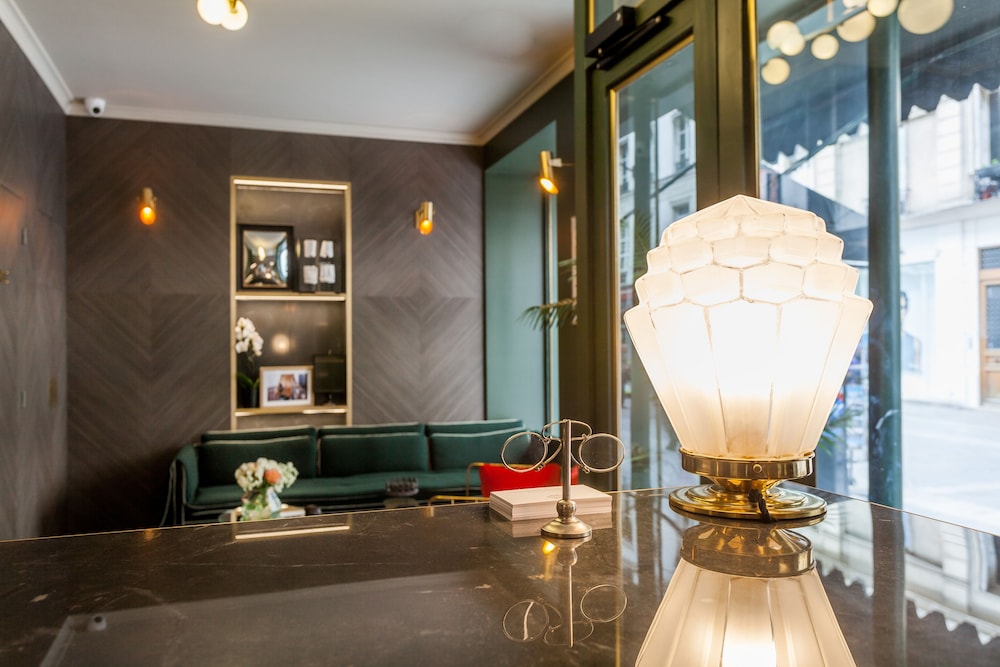 HANDSOME HOTEL BY ELEGANCIA 66/74