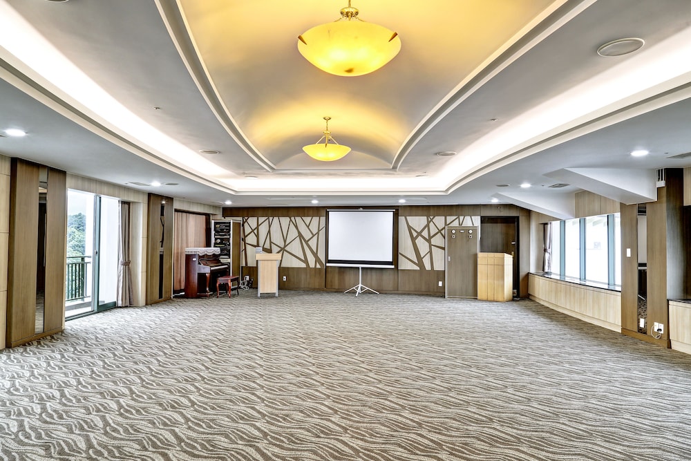 Cheongpung Resort 6/50