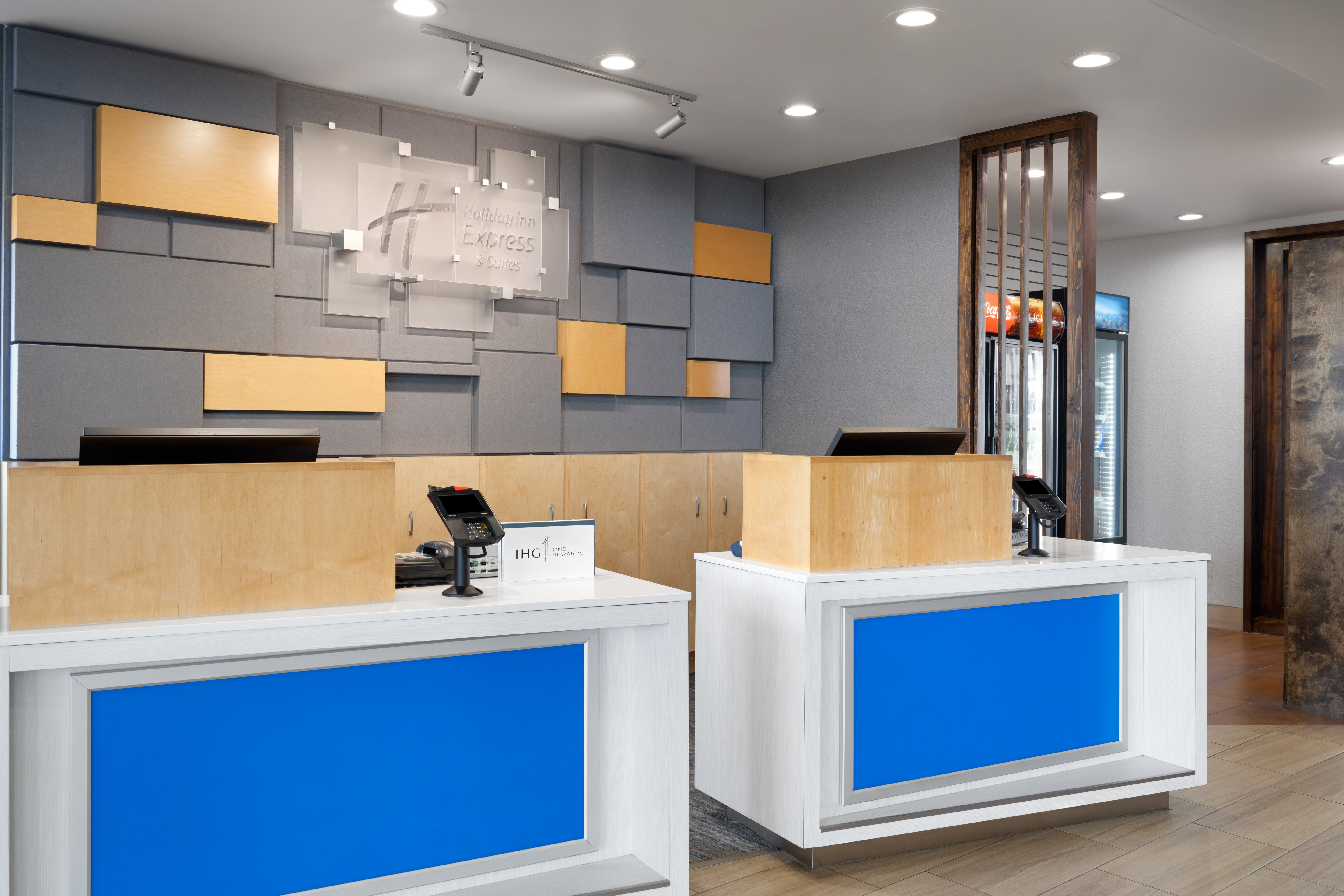 Holiday Inn Express & Suites West Memphis 6/53