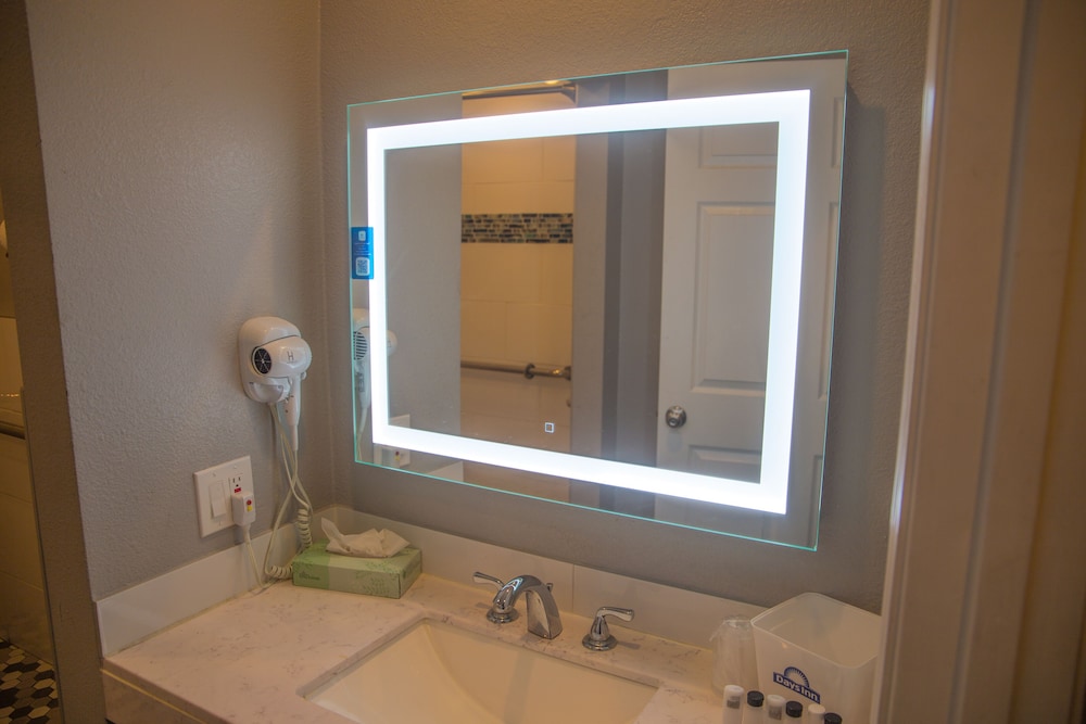 Days Inn by Wyndham Redwood City 53/55