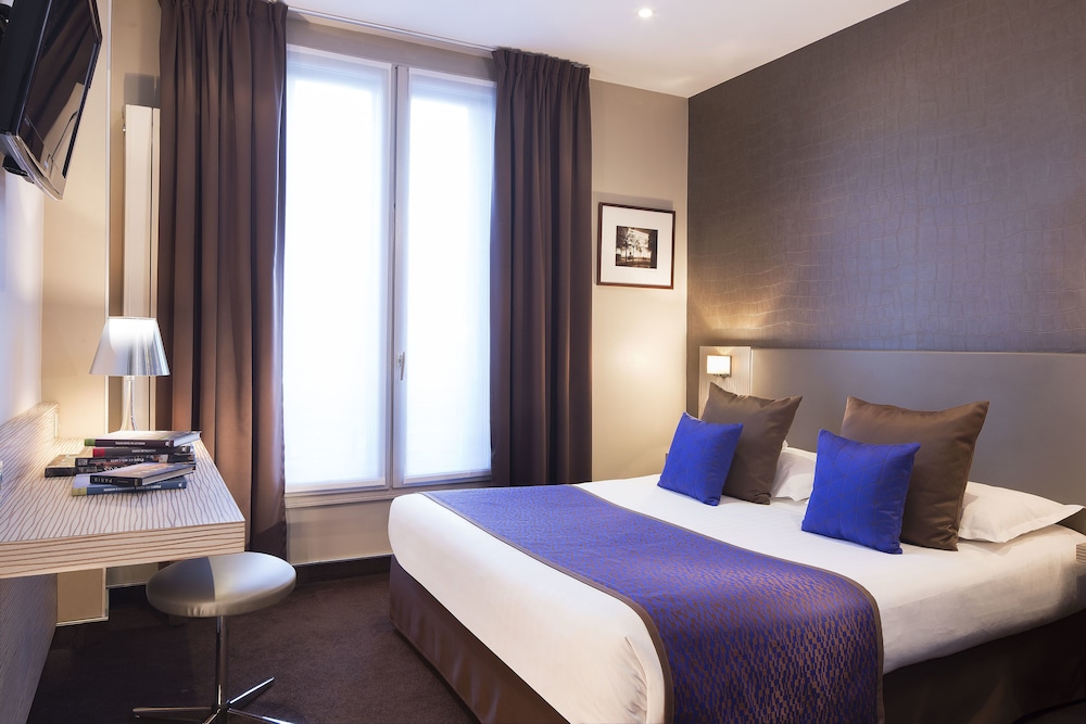 Room at Acropole Hotel, PARIS