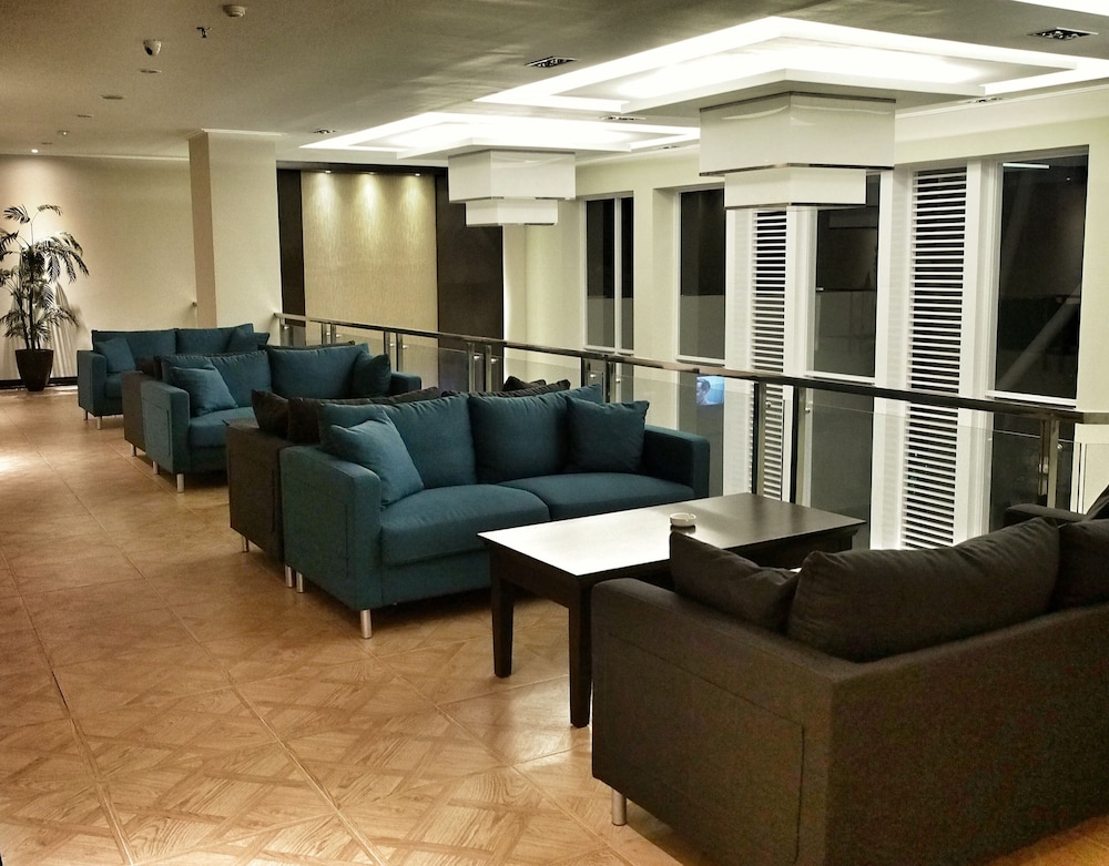M Premiere Hotel 30/42