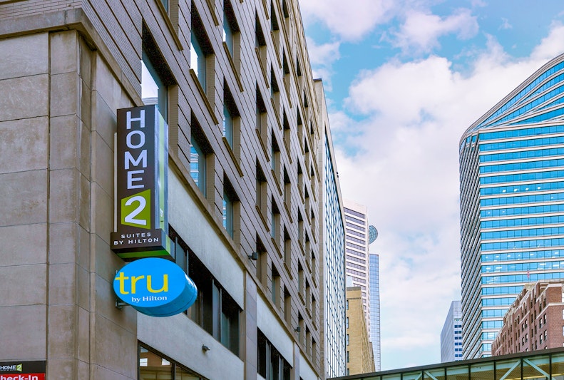 Tru By Hilton Minneapolis, MN 2/55