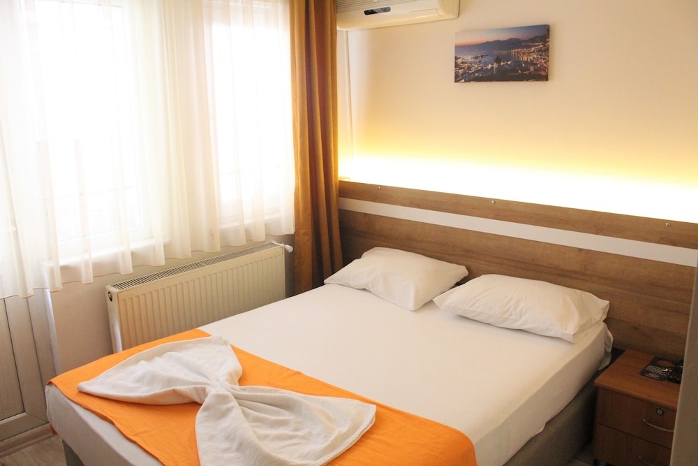 Grand Ece Otel 8/34