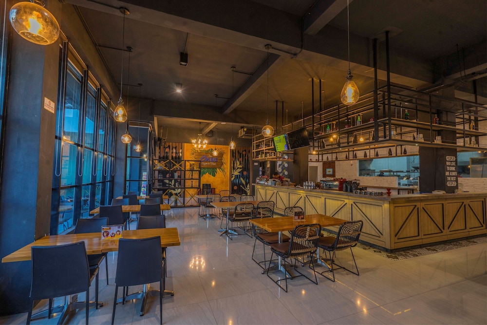 Novena Hotel by Azana 26/36