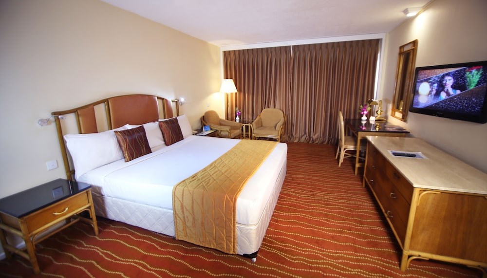 Radisson Blu Hotel, Galadari Colombo 25/63